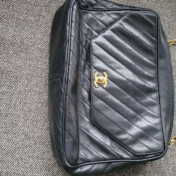 Authentic Vintage Chanel Large Bijou Strap Shoulder Camera CrossBody Bag Purse - Picture 11 of 16